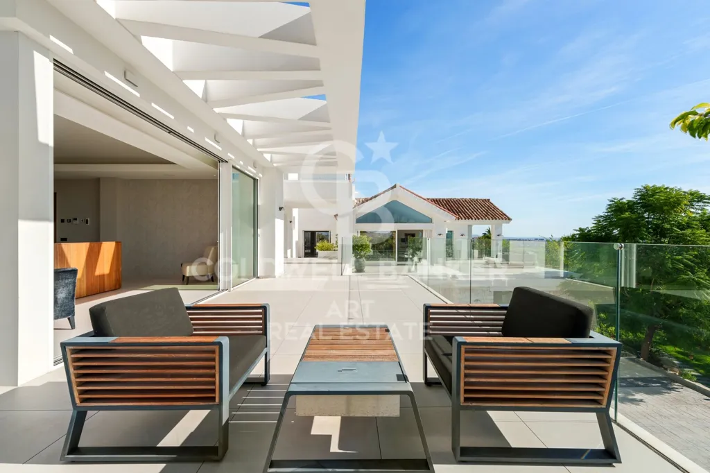 Terrass - Contemporary Mediterranean Villa with Panoramic Views in Benahavís