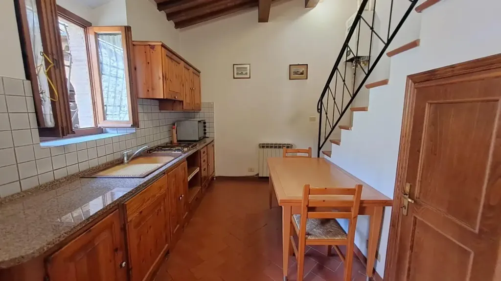 Cuisine - Rustic-Style Terraced Apartment near Castellina