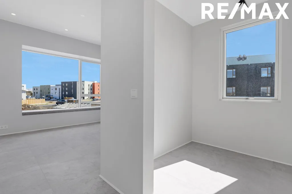 Pièces - Modern Apartment with Garden in Úlfarsárdal