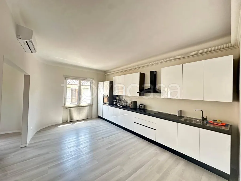 Cucina - Appartamento ristrutturato con terrazza a Galliate