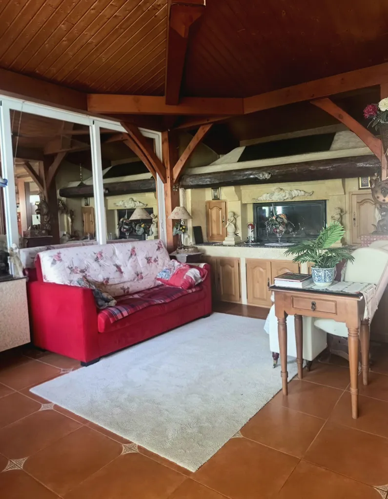 3-toaline maja asukohas Balaruc-le-Vieux