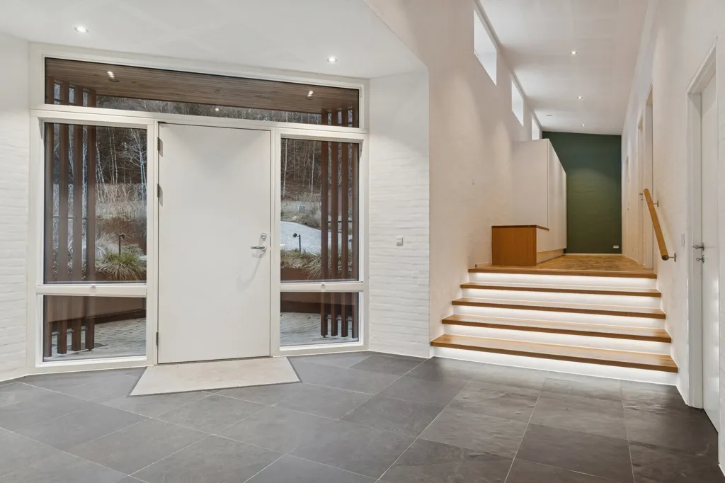 Esik - Contemporary Villa with Large Garden in Silkeborg