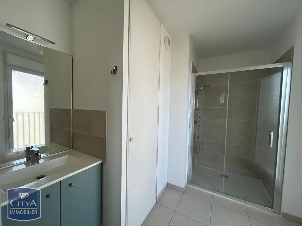 Vannitoad - Modern Flat with Parking in Fenouillet