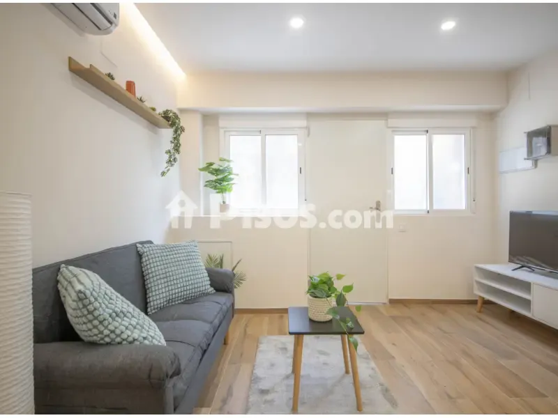 Elutuba - Studio Flat with Patio in Carrer de la Mare Eterna