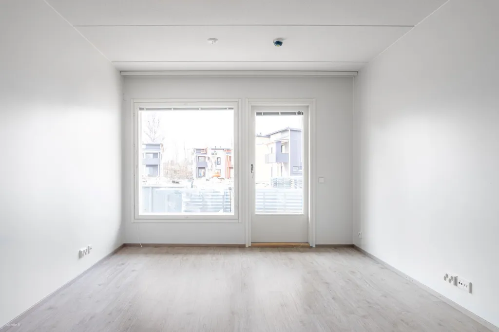Stanze - Three-Room Apartment with Balcony in Espoo
