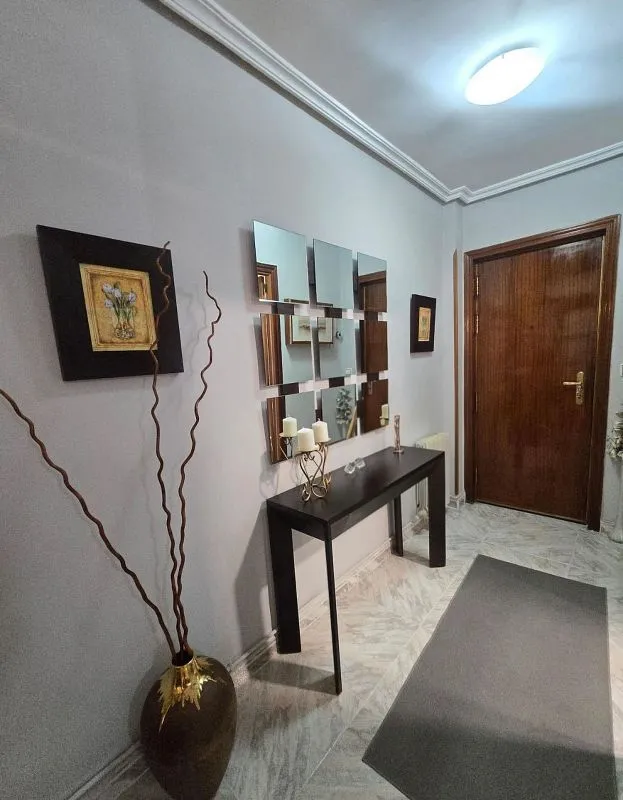 Esik - Apartment with Terrace in Reyes