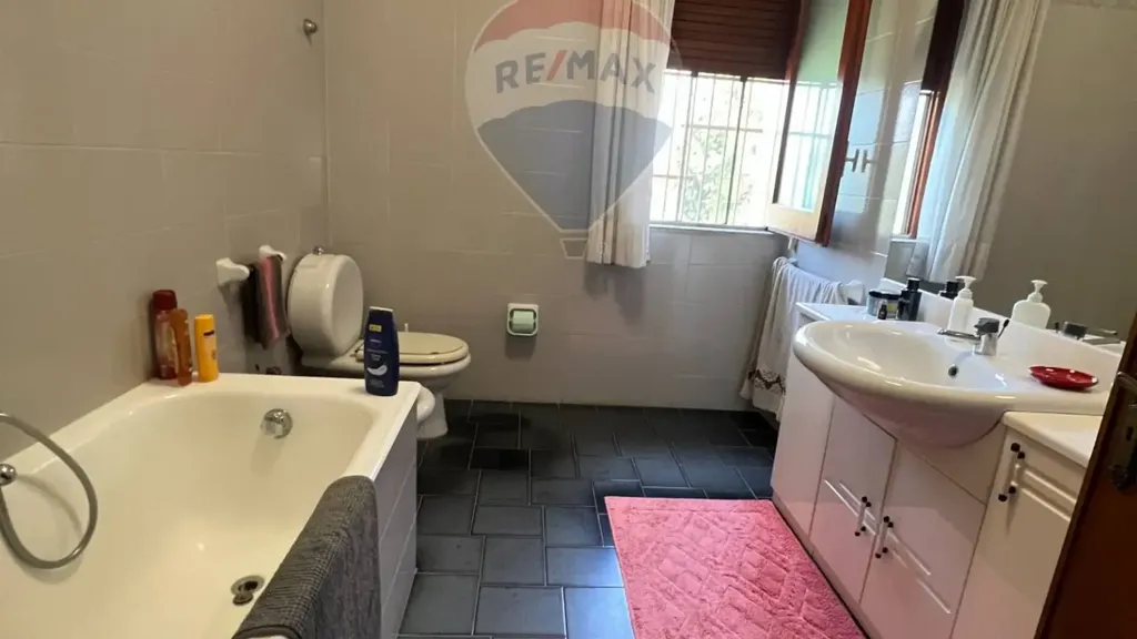 7-room house in IT