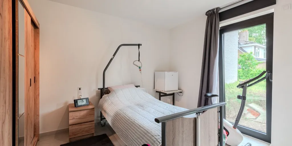 Magamistoad - Service Flat with Terrace in Varsenare