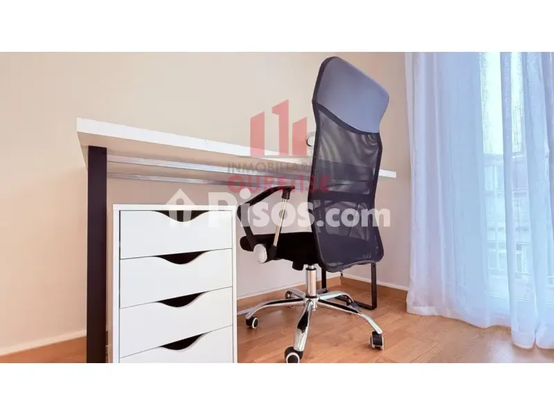 Kabinet - Student-Friendly Flat with Balcony in A Ponte