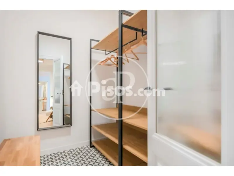 Pièces - Apartment with Balcony in Barcelona Centre