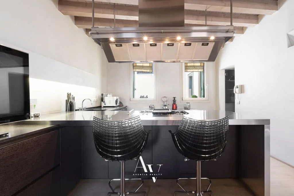 Cuisine - Luxury Design Apartment in Padua's Historic Centre