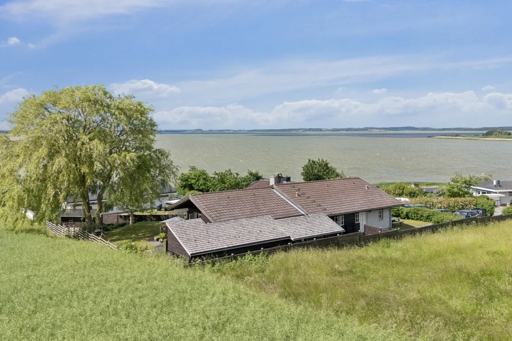 Giardino - Fenced Villa with Garden in Helsinge