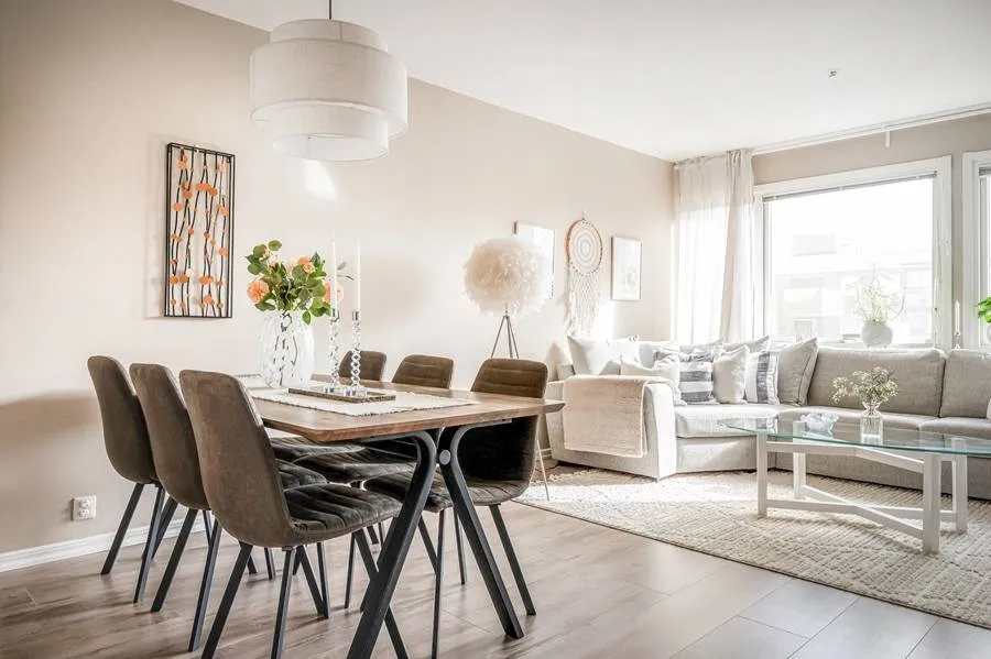 Söögituba - Two-Bedroom Apartment with Balcony in Södertorp