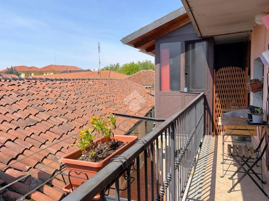 Balcon - 3-Room Apartment with Balcony in Santena