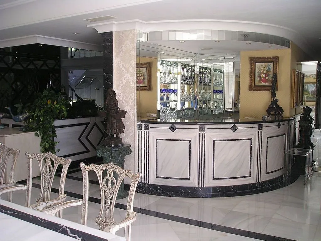 Pièces - Penthouse with Pool in Casco Antiguo, Marbella