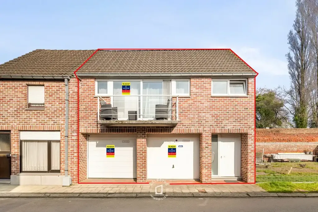 Extérieur - Maison Bien Entretenue avec 2 Garages à Ninove
