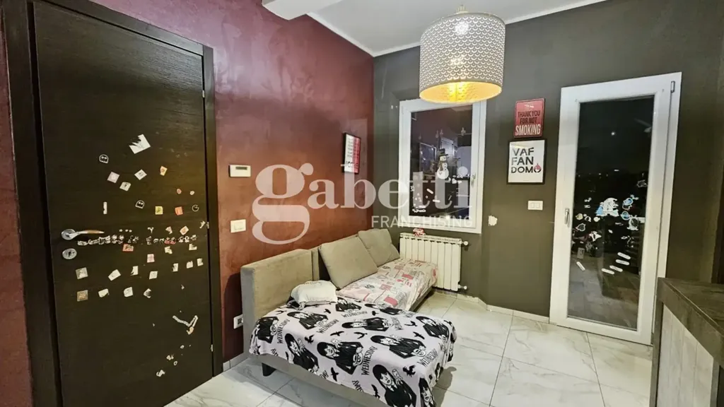 Séjour - Rustic 4-Room Apartment with Terraces in Florence