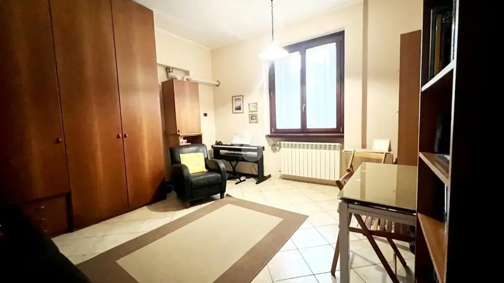 Bureau - Studio with Private Garden in Turate