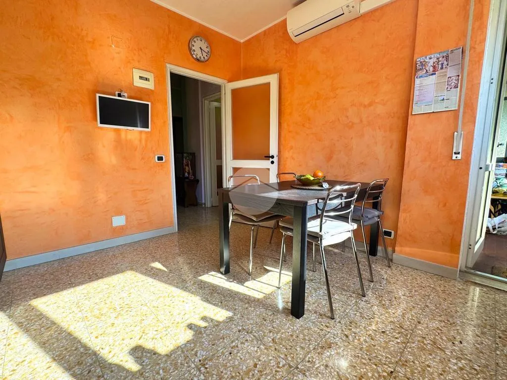 Salle à manger - Four-Bedroom Apartment with Balcony in Florence