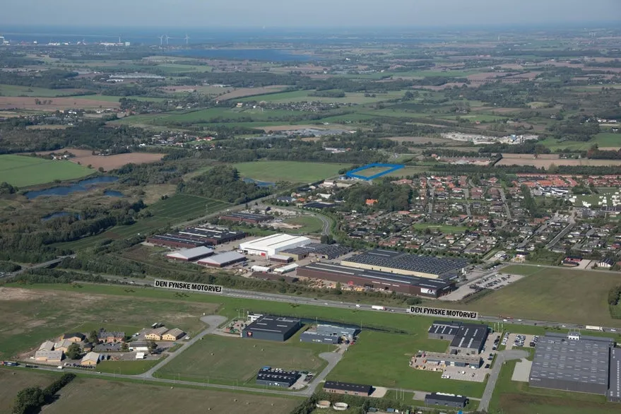 Vue aérienne - Commercial Plot near Motorway in Langeskov