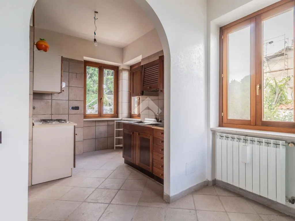 Kitchen - Villa with Lake View in Bracciano