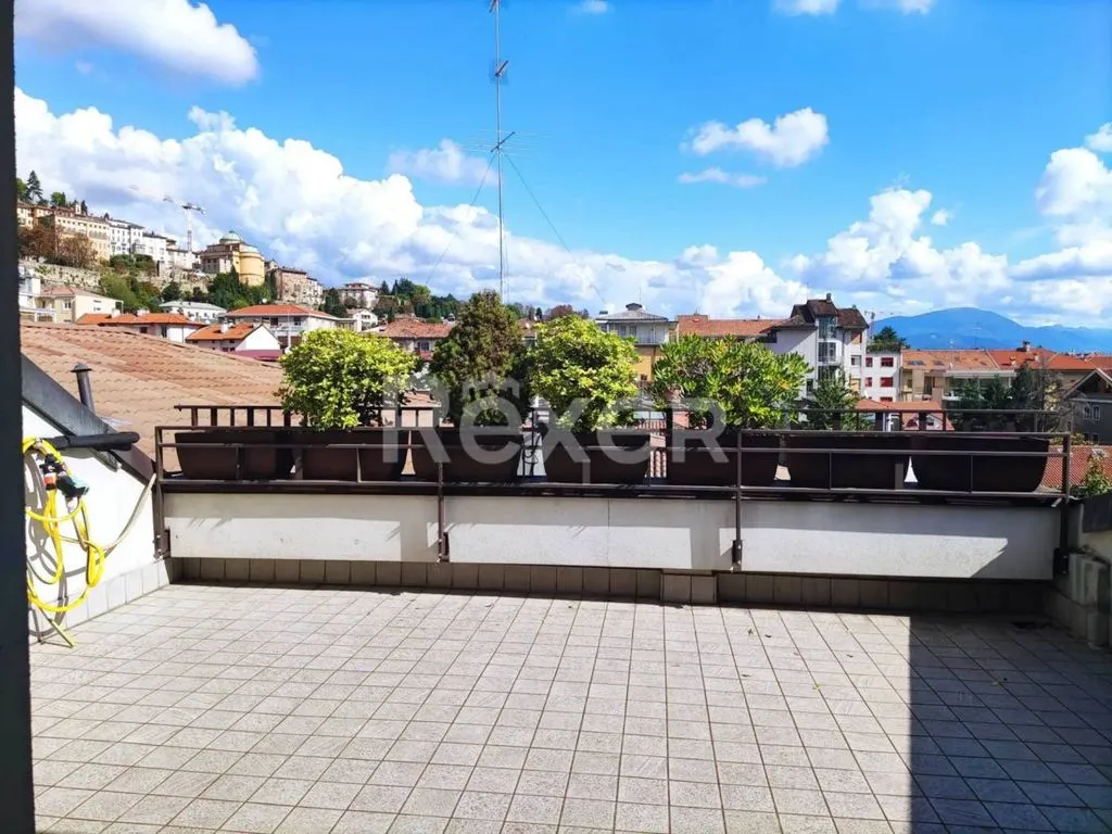 Terrasse - Luxury Penthouse with Terraces in Bergamo