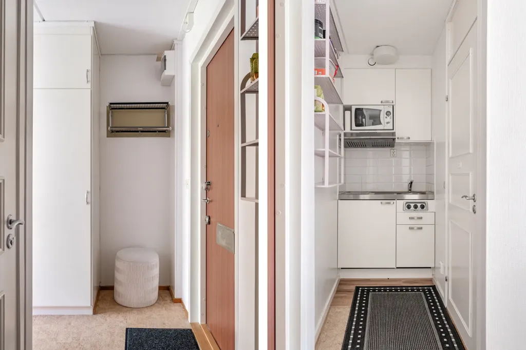 Hallway - Apartment with Rental Unit in Täby