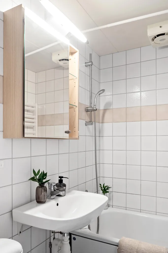 Vannitoad - 2-Bedroom Apartment with Balcony in Lund
