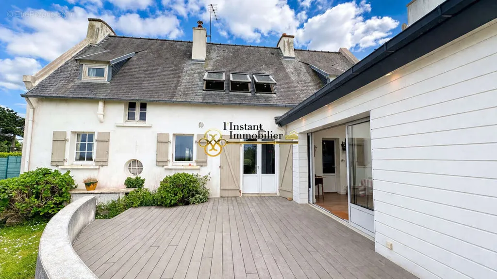 Välivaade - House with Sea View in Carantec