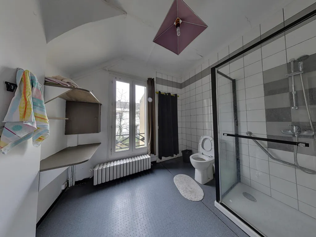 Salles de bain - Pavillon Meulière avec Jardin à Montreuil