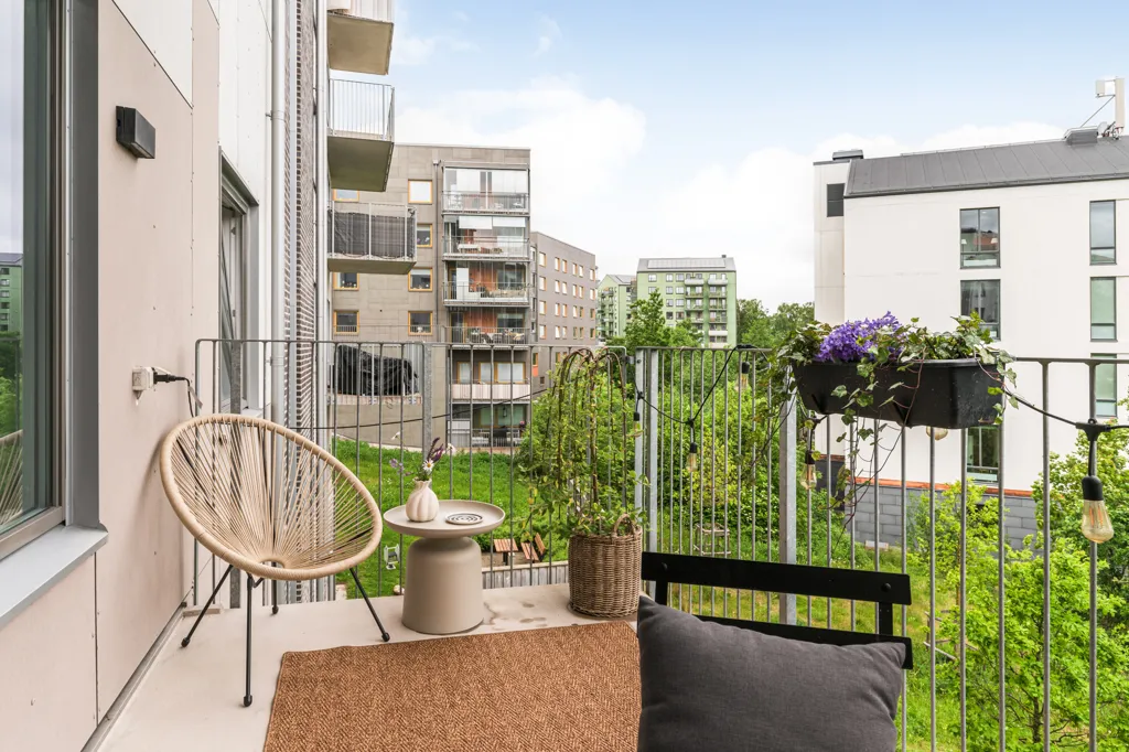 Rõdu - Bright Apartment with Balcony in Askim