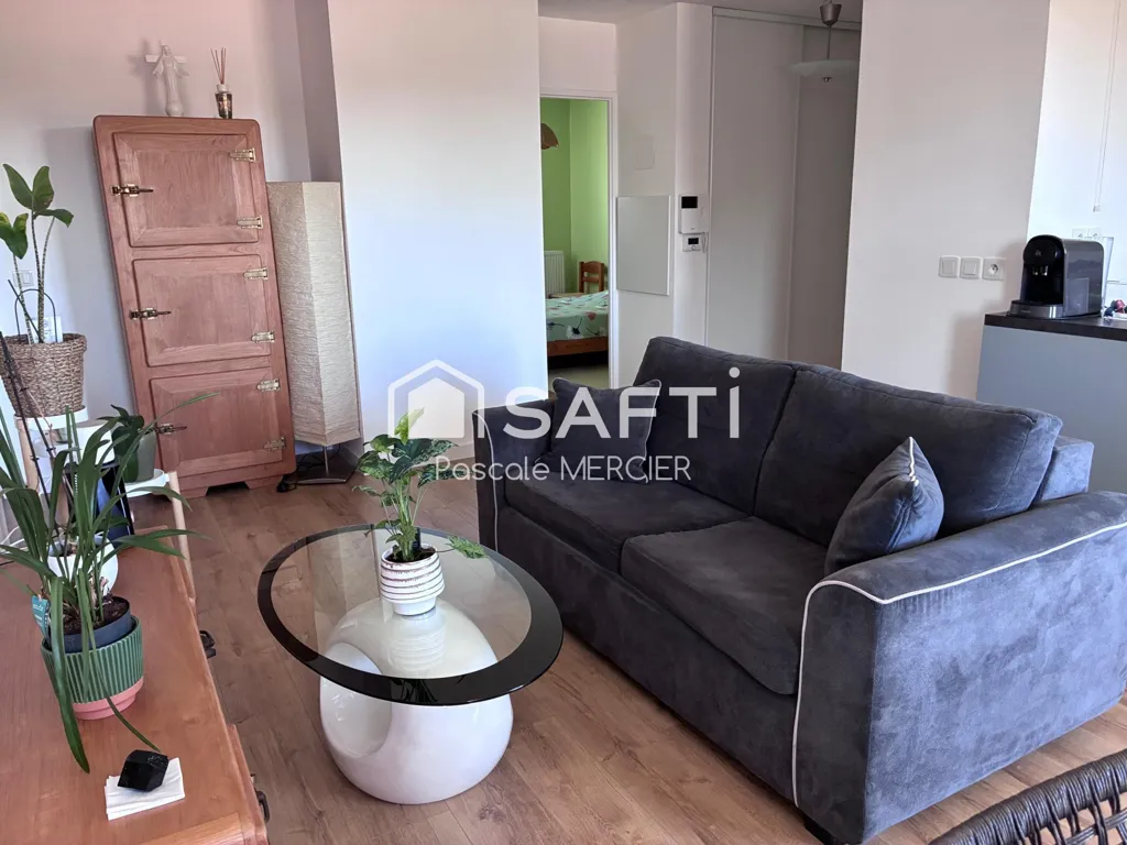 Elutuba - Attic Apartment with Terrace in Mérignac Centre
