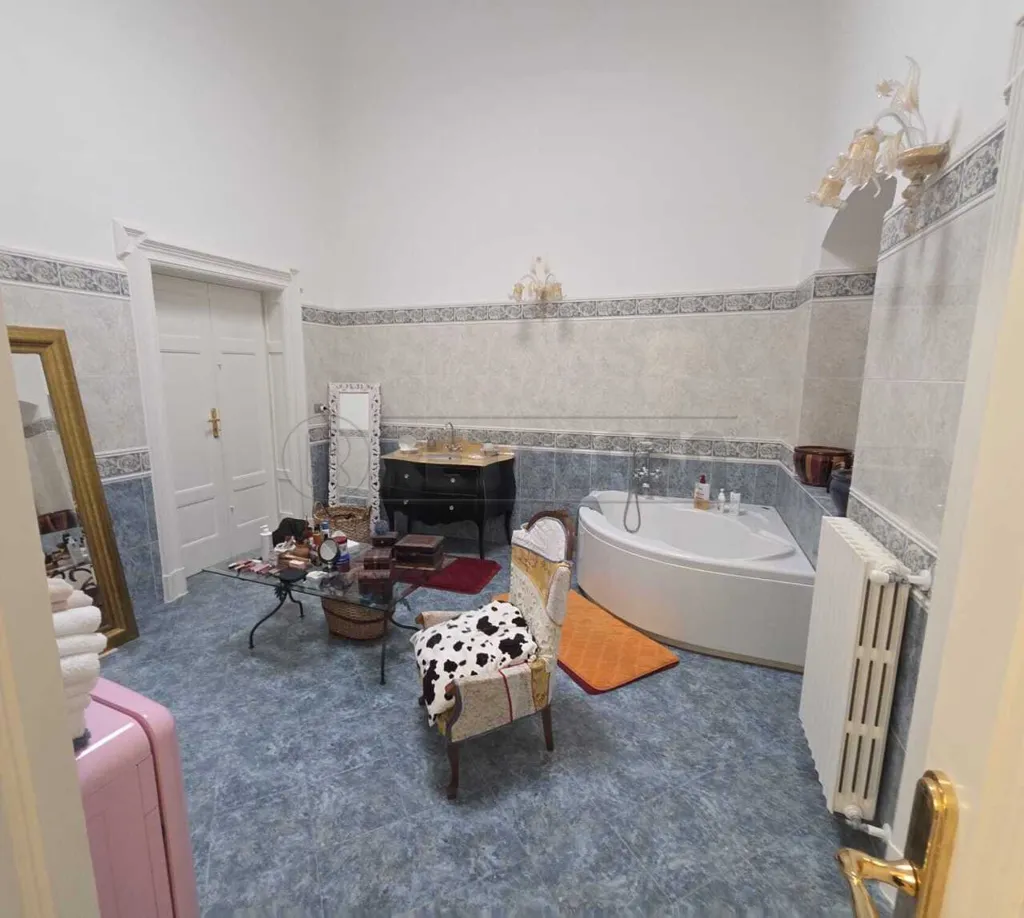Vannitoad - Historic Penthouse with Veranda in Molfetta