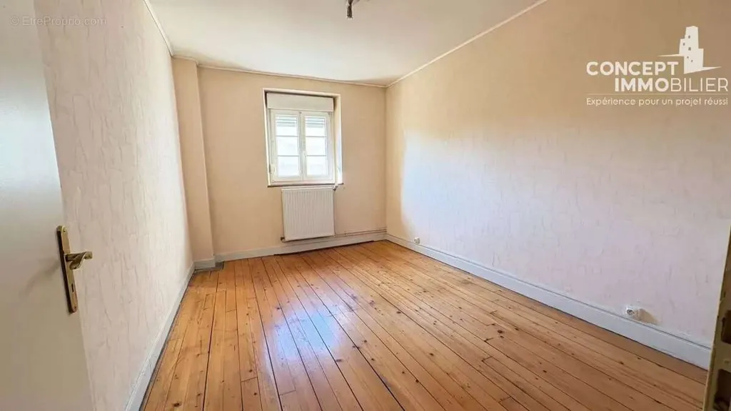 Pièces - Maison de Ville avec Jardin à Florange