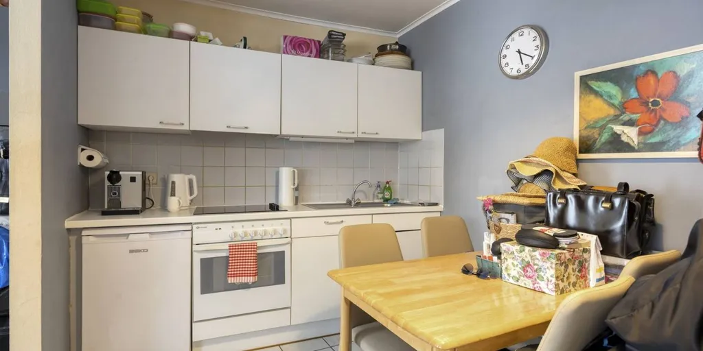 Köök - 1-Bedroom Apartment with Lift in Genk Centre