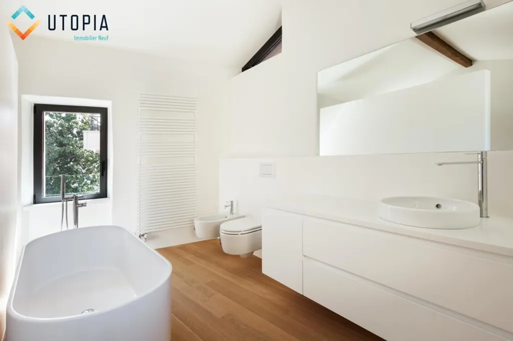 Vannitoad - 3-Bed Apartment with Terrace in Suresnes