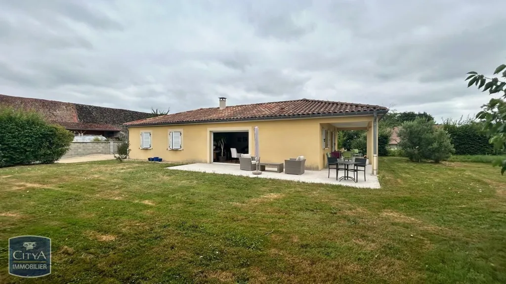 Jardin - Villa Indépendante avec Terrasses à Cuisery