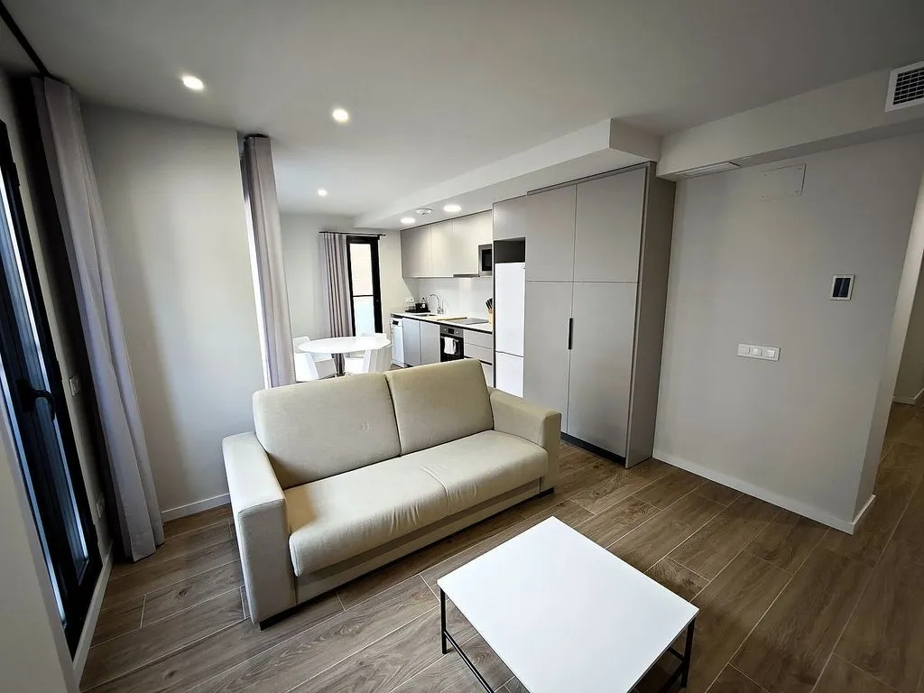 Elutuba - Modern Chalet with Balcony in Aiora