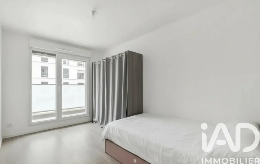 Chambres - Appartement T5 avec Balcon à Bagneux