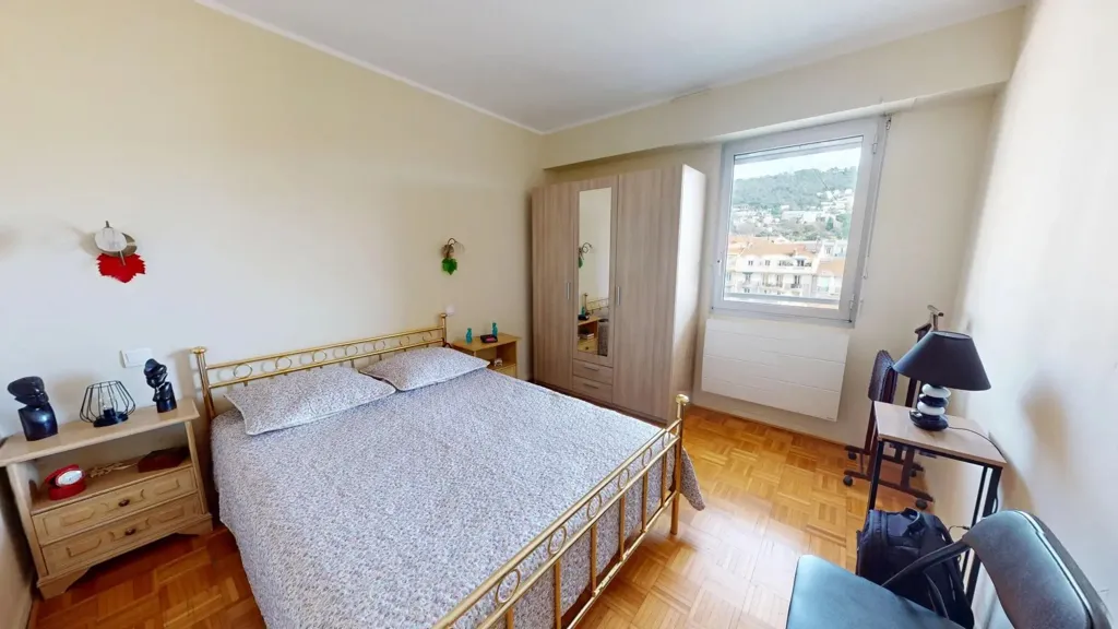 Bedrooms - 3-Bed Apartment with West Terrace in Nice