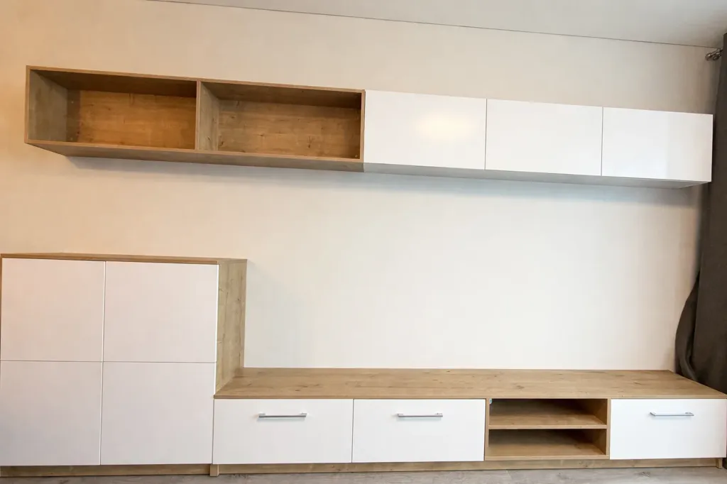 Elutuba - Three-Bedroom Flat with Balcony in Pašilaičiai