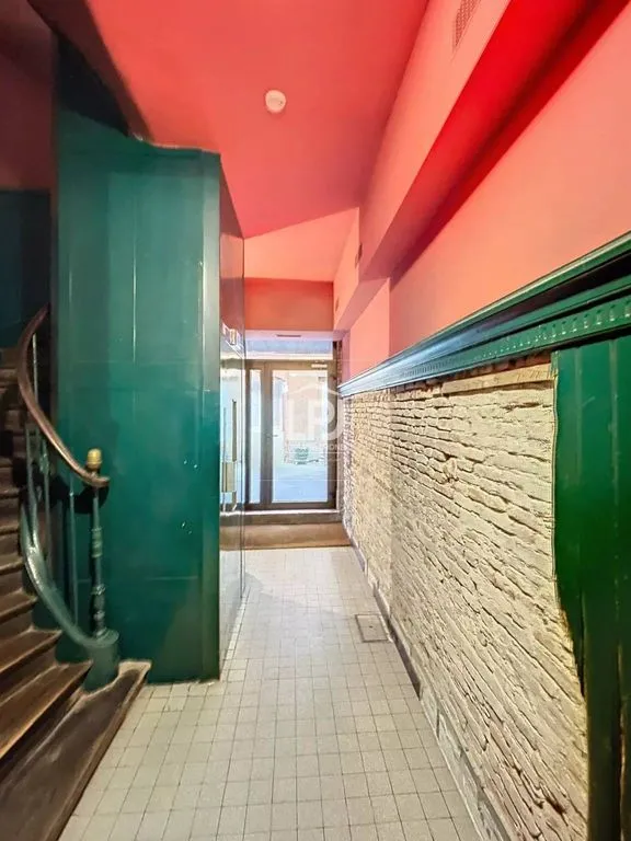 Esik - Renovated Apartments in Toulouse's Capitole District