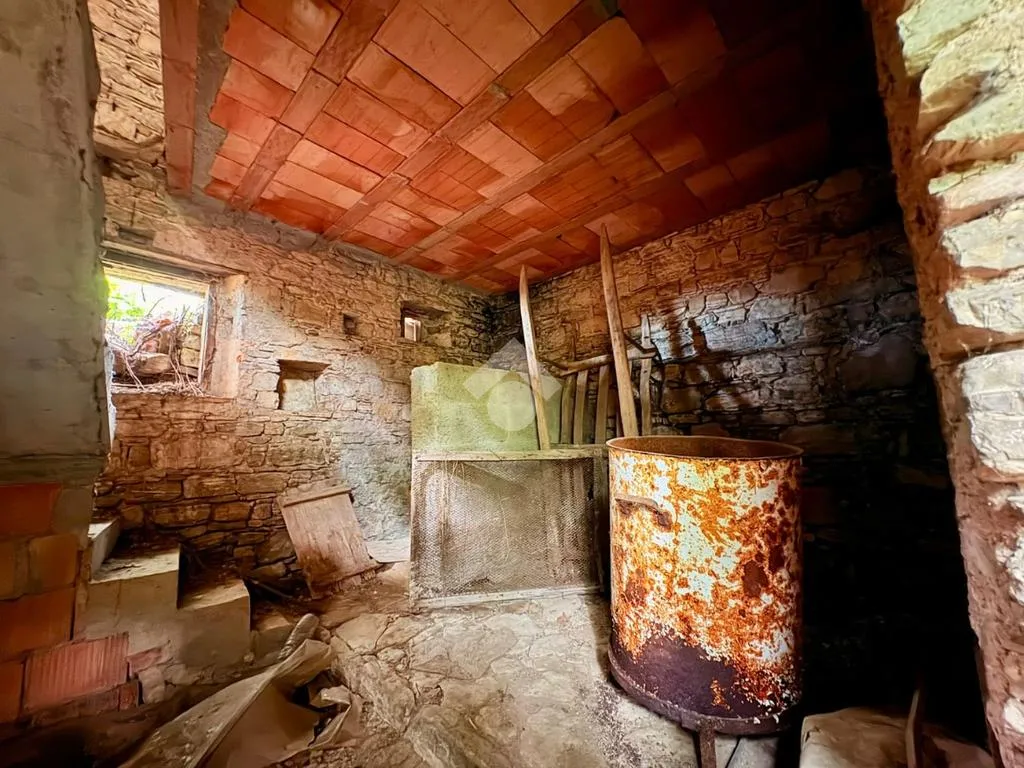 Pièces - Rustic Property with Vineyard View in Valdobbiadene