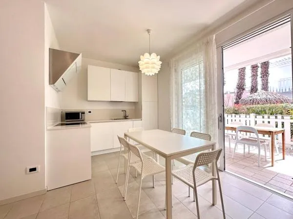Salle à manger - Apartment with Pool in Jesolo Lido