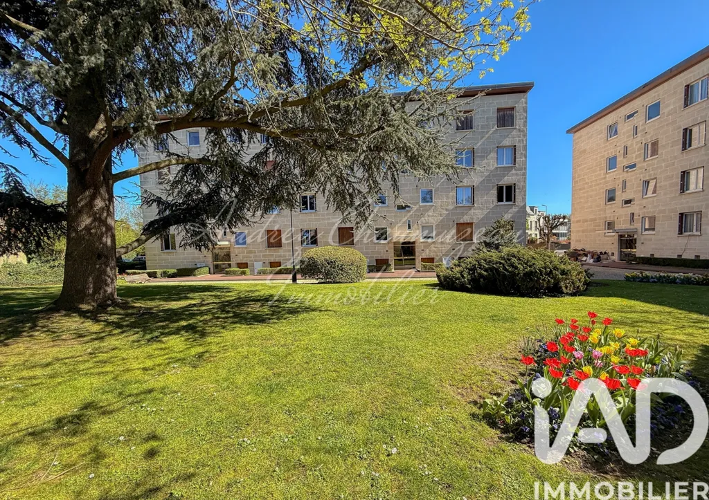 Jardin - Appartement Traversant avec Balcon à Sèvres Rive Gauche