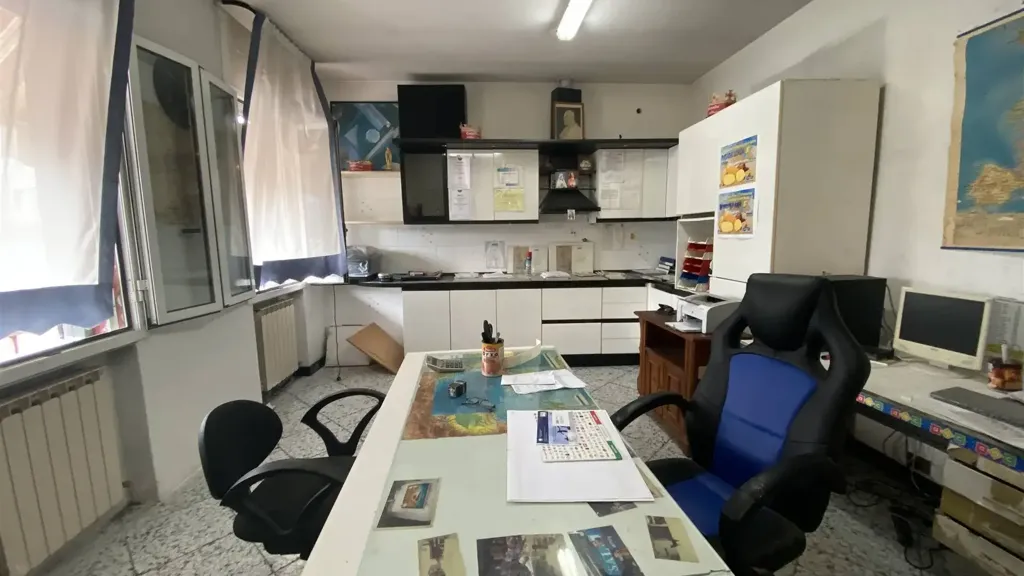 Bureau - Single-Storey House with Office in Chioggia