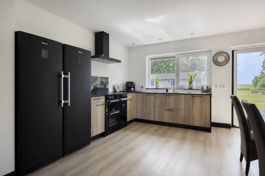Cuisine - Modernised House with Canal View in Bergentheim