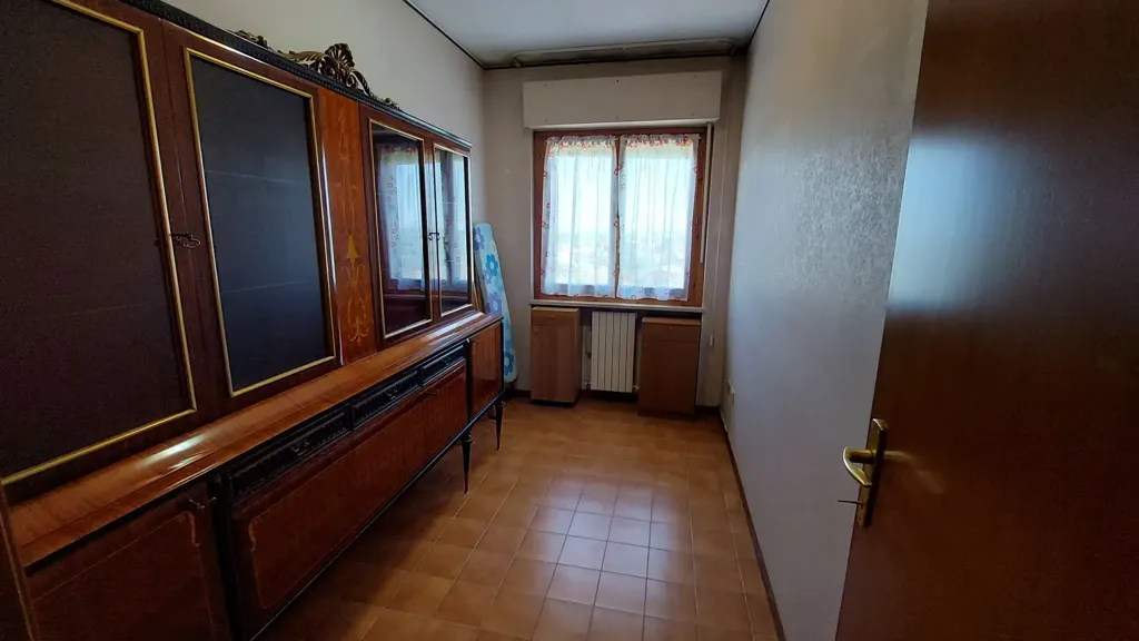 Esik - Trilocale with Balcony in Belvedere Ostrense