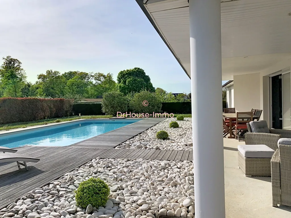 Bassein - Family House with Pool in Ousse
