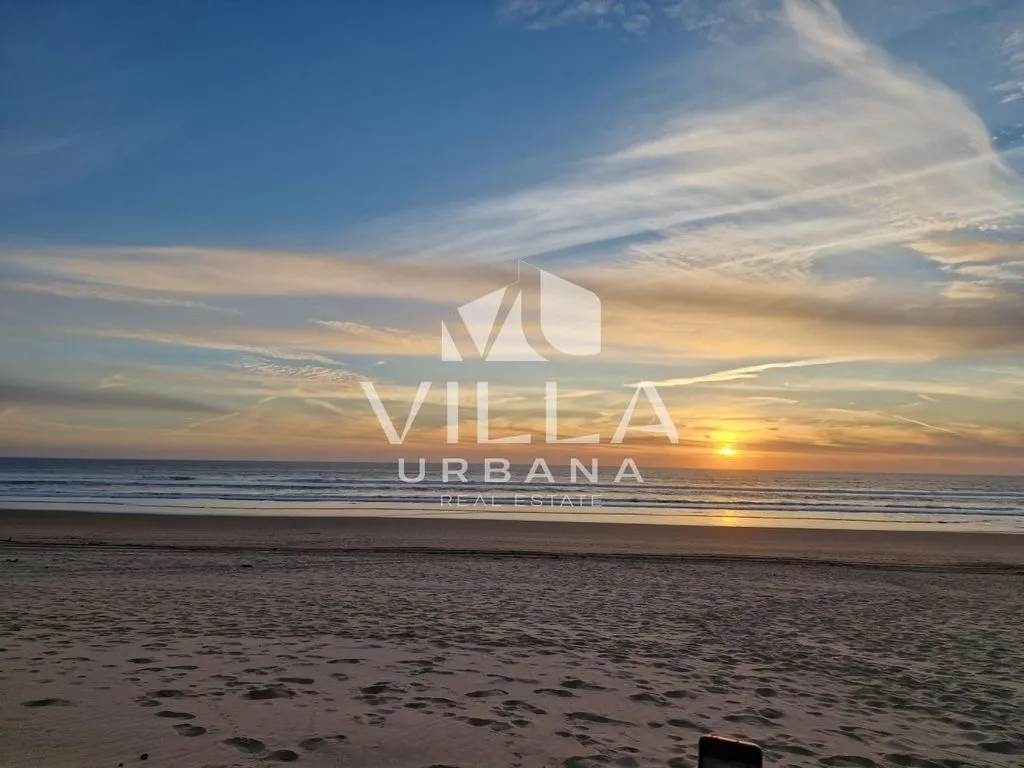 Contemporary Villa with Pool in Almada
